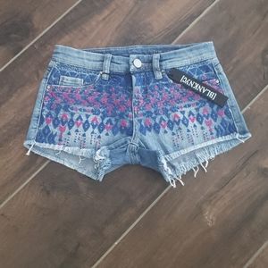 Blank NYC Little Queenie shorts